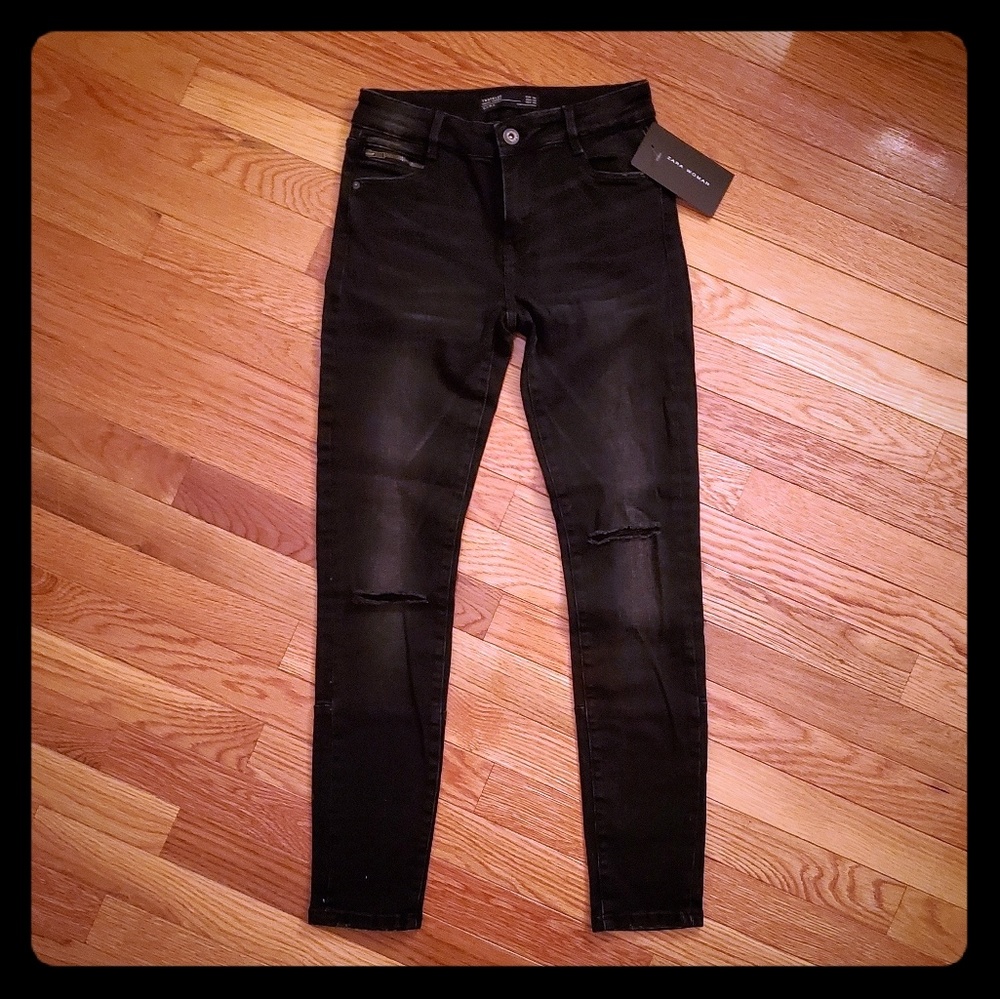 Destroyed jeans